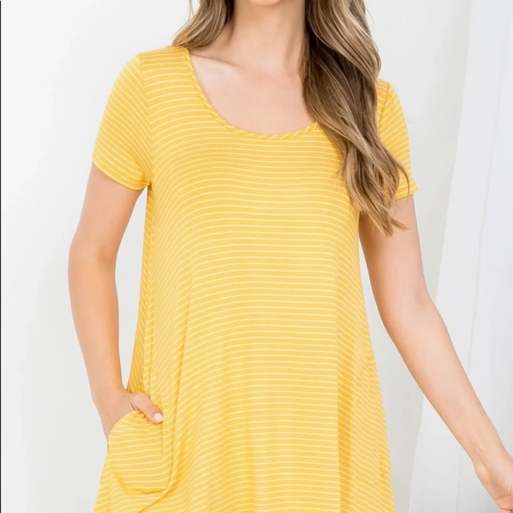 Adorable striped dress with pockets perfect for spring/summer - Picture 4 of 8